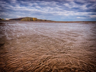 Low tide. Low tide.